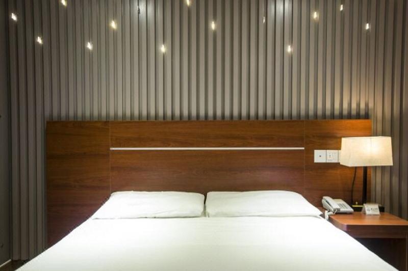 Piao Home Inn Beijing Qian Men Exteriör bild